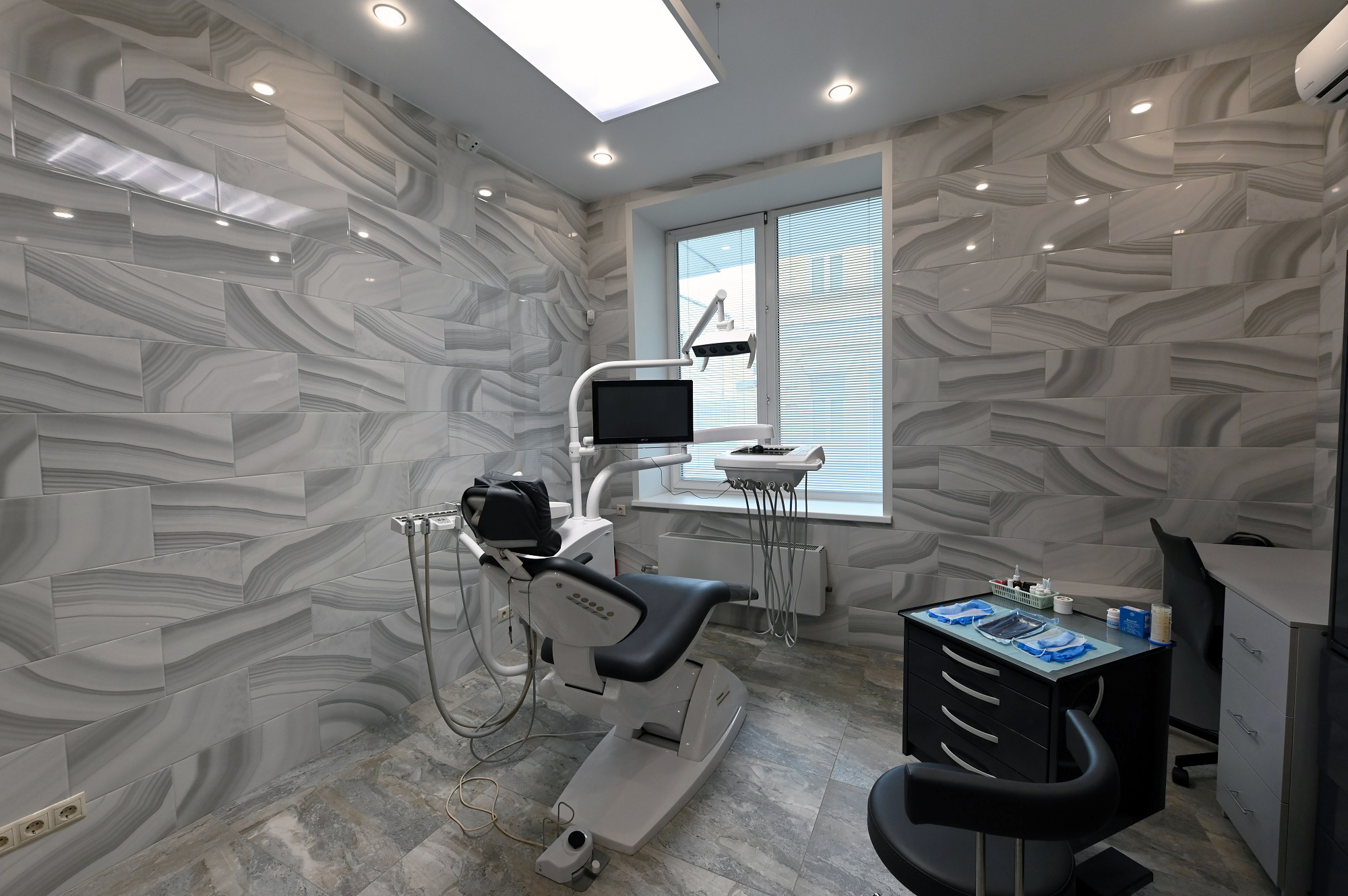 Удаление зубов Таганской